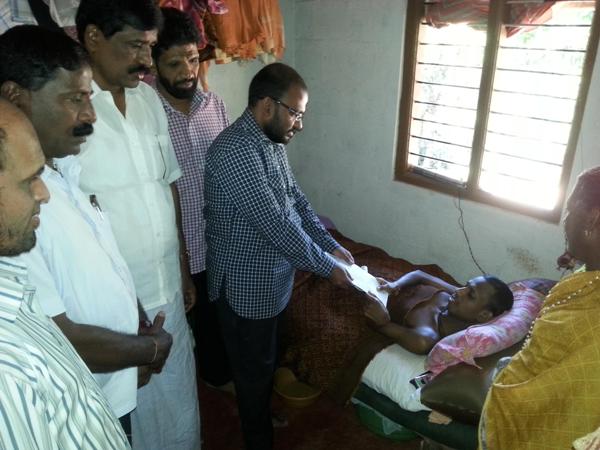 Youth Wing DK distribute lakh Rs. to Endo victims